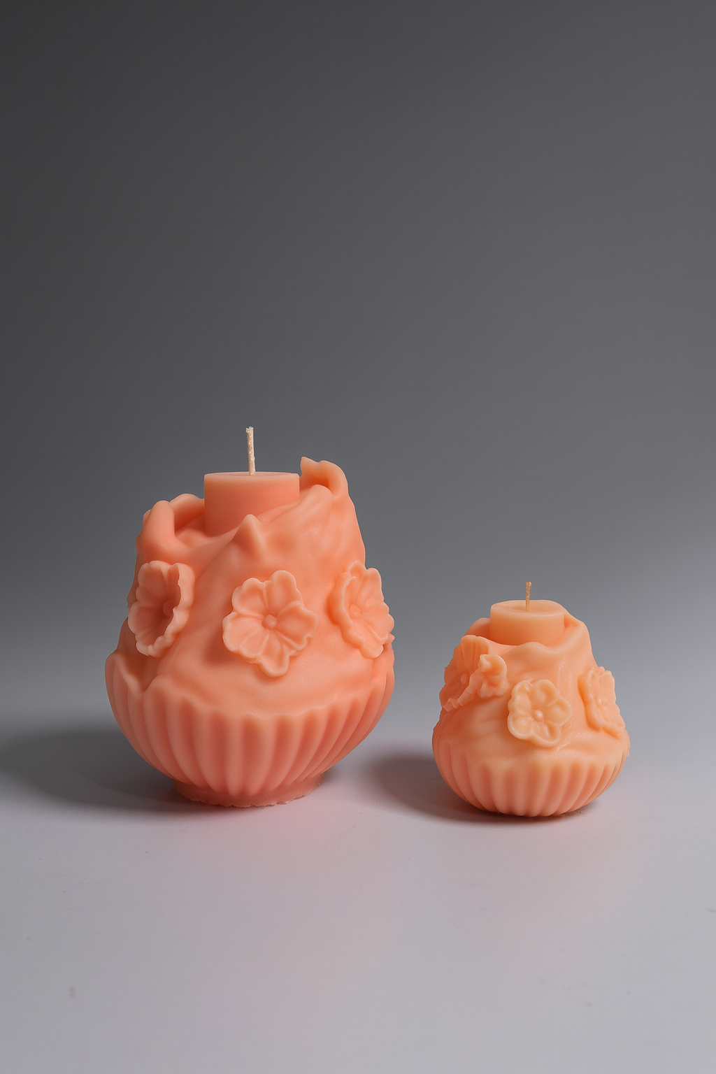 alt="Night Sakura Whisper sculptural soy candle floral fragrance 150g"