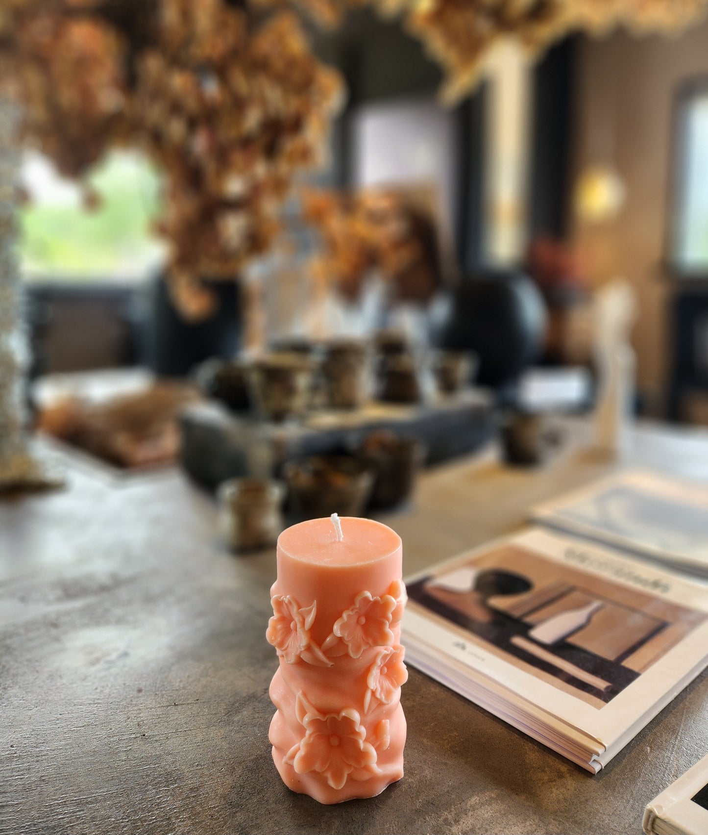 Blooming Dawn Sculptural Scented Candle 150g | Handcrafted Soy Wax | Tropical Fruits / Shakespeare Rose / Blackberry / Floral | Luxury Home Fragrance & Gift
