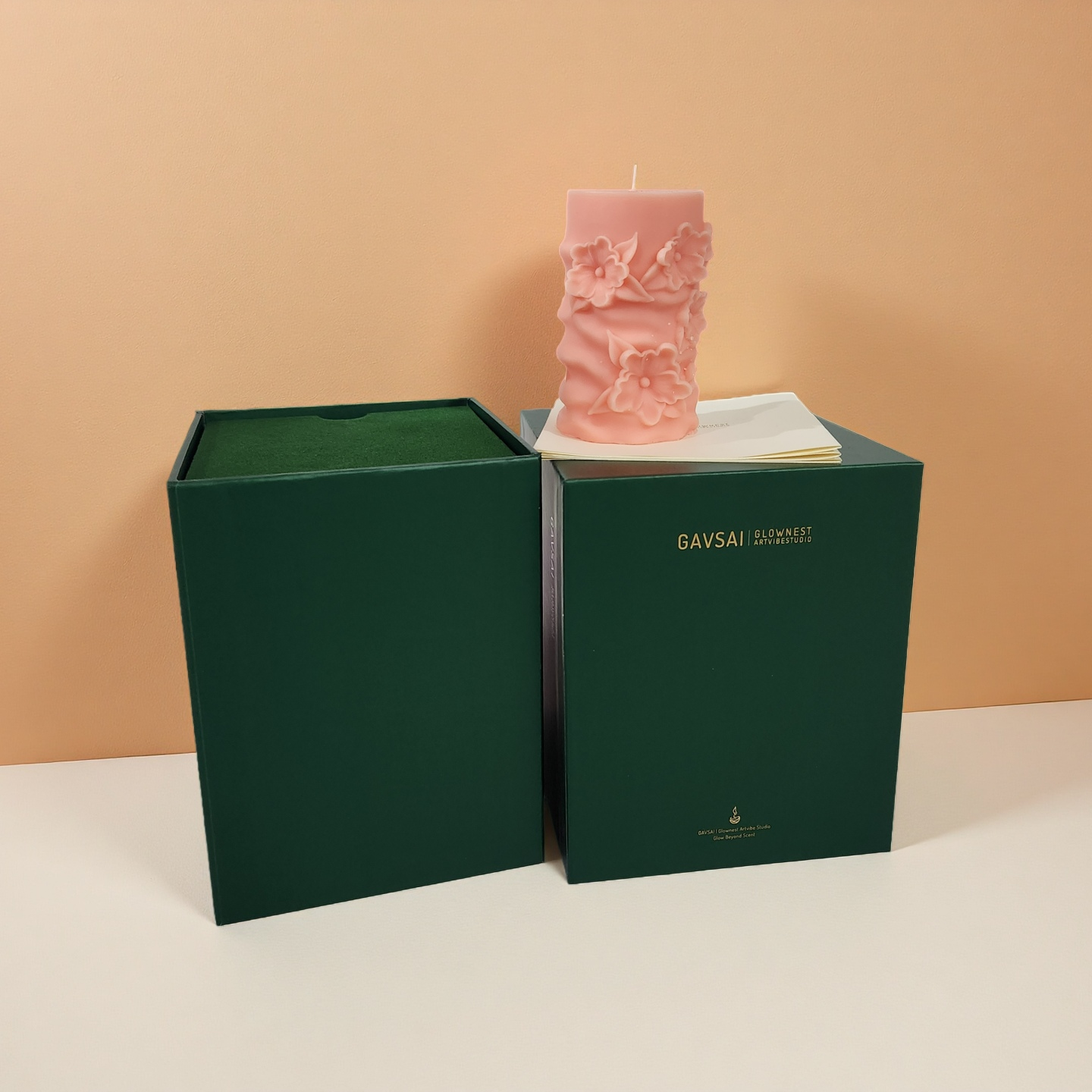 Blooming Dawn Sculptural Scented Candle 150g | Handcrafted Soy Wax | Tropical Fruits / Shakespeare Rose / Blackberry / Floral | Luxury Home Fragrance & Gift